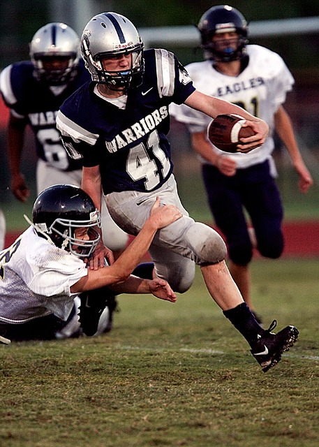 [NBA]库里持球单打 骑马射箭抛投三分命中.